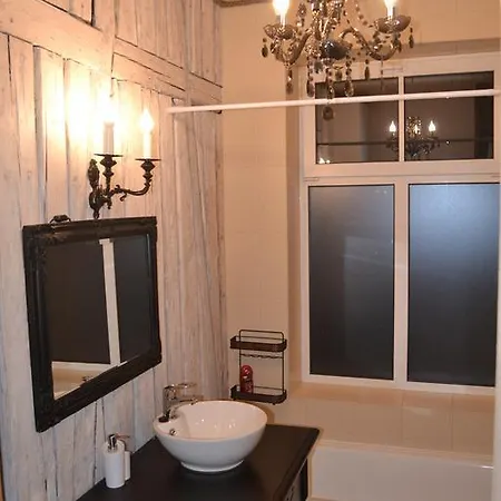 Kooli Apartement Lägenhet Pärnu